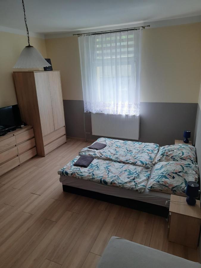 Hotel Gosciniec W Starym Mlynie à Biala Prudnicka Extérieur photo